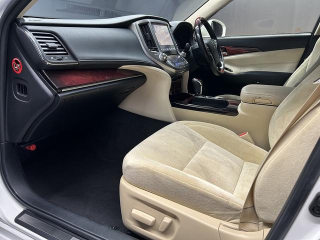 クラウンマジェスタ ベースグレード　（禁煙車）（後期型）（純正ＳＤナビ）（アラウンドビューモニター）（レーダークルーズ）（パワーシート）（クリアランスソナー）（シートヒーター）（ブルーレイ再生）（ＬＥＤ）（ＥＴＣ）（純正１７インチＡＷ）（55枚目）