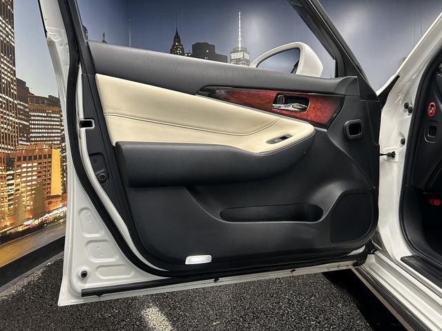 クラウンマジェスタ ベースグレード　（禁煙車）（後期型）（純正ＳＤナビ）（アラウンドビューモニター）（レーダークルーズ）（パワーシート）（クリアランスソナー）（シートヒーター）（ブルーレイ再生）（ＬＥＤ）（ＥＴＣ）（純正１７インチＡＷ）（56枚目）