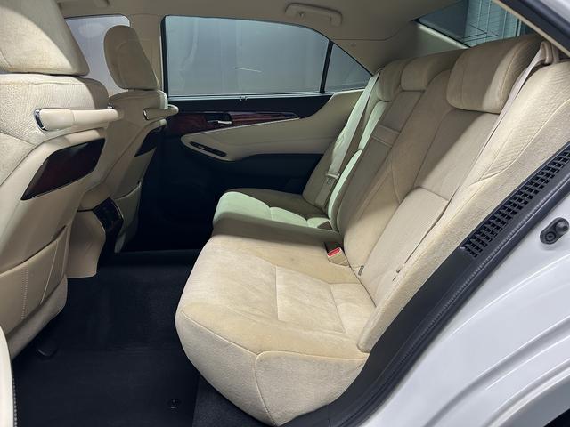 クラウンマジェスタ ベースグレード　（禁煙車）（後期型）（純正ＳＤナビ）（アラウンドビューモニター）（レーダークルーズ）（パワーシート）（クリアランスソナー）（シートヒーター）（ブルーレイ再生）（ＬＥＤ）（ＥＴＣ）（純正１７インチＡＷ）（57枚目）