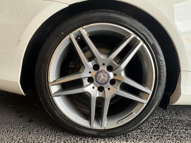 Eクラス E250カブリオレ AMGスポーツパッケージ(禁煙車)(後期型)(黒本革シート)(メーカーHDDナビ)(レーダークルーズ)(コーナーセンサー)(アラウンドビューモニター)(シートヒーター)(BSM)(純正18インチAW)(26枚目)