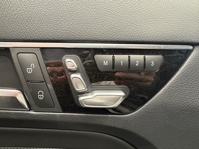 Eクラス E250カブリオレ AMGスポーツパッケージ(禁煙車)(後期型)(黒本革シート)(メーカーHDDナビ)(レーダークルーズ)(コーナーセンサー)(アラウンドビューモニター)(シートヒーター)(BSM)(純正18インチAW)(52枚目)