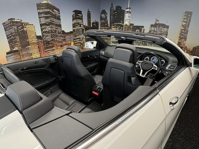 Eクラス E250カブリオレ AMGスポーツパッケージ(禁煙車)(後期型)(黒本革シート)(メーカーHDDナビ)(レーダークルーズ)(コーナーセンサー)(アラウンドビューモニター)(シートヒーター)(BSM)(純正18インチAW)(59枚目)
