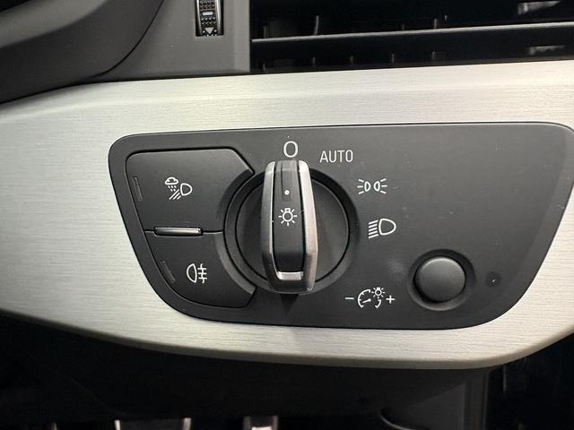 A4 2.0TFSIクワトロスポーツ (禁煙車)(黒半皮シート)(パークアシスト)(シートヒーター)(フロント&バックカメラ)(レーダークルーズ)(ビルトインETC)(オートマチックハイビーム)(パワーシート)(純正18インチAW)(35枚目)