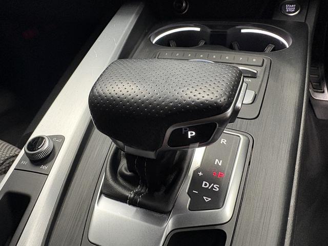 A4 2.0TFSIクワトロスポーツ (禁煙車)(黒半皮シート)(パークアシスト)(シートヒーター)(フロント&バックカメラ)(レーダークルーズ)(ビルトインETC)(オートマチックハイビーム)(パワーシート)(純正18インチAW)(38枚目)