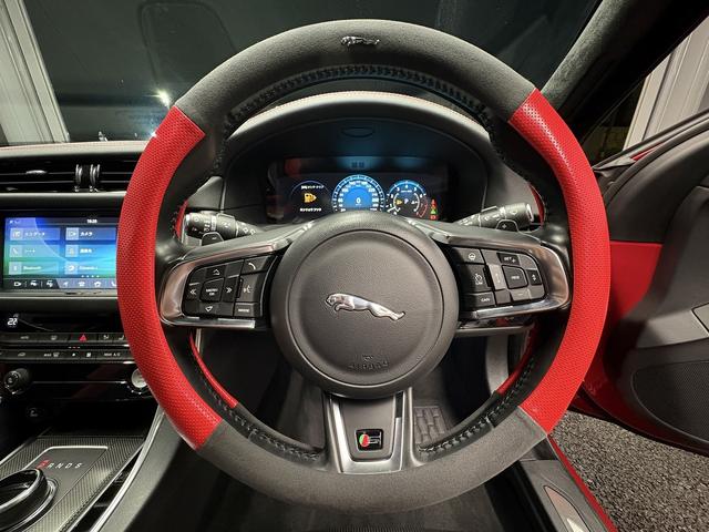 XF S ブラックパック(禁煙車)(サンルーフ)(赤/黒本革シート)(メーカーHDDナビ)(レーダークルーズ)(コーナーセンサー)(シートメモリー)(シートヒーター&クーラー)(純正20インチAW)(6枚目)