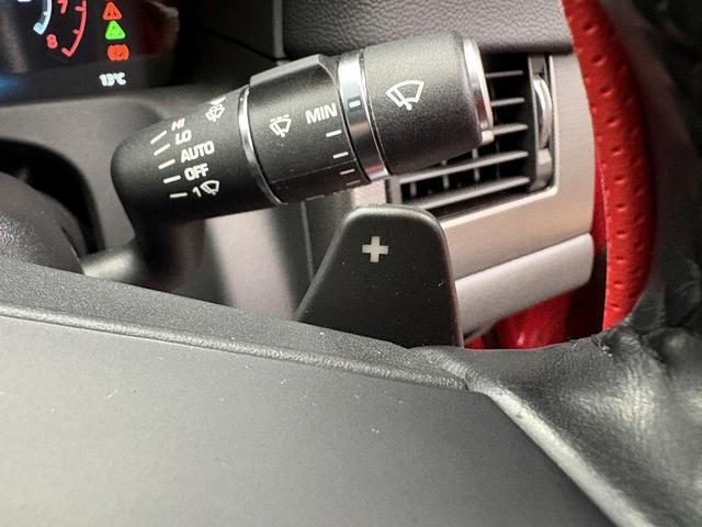 XF S ブラックパック(禁煙車)(サンルーフ)(赤/黒本革シート)(メーカーHDDナビ)(レーダークルーズ)(コーナーセンサー)(シートメモリー)(シートヒーター&クーラー)(純正20インチAW)(13枚目)