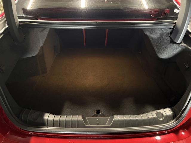 XF S ブラックパック(禁煙車)(サンルーフ)(赤/黒本革シート)(メーカーHDDナビ)(レーダークルーズ)(コーナーセンサー)(シートメモリー)(シートヒーター&クーラー)(純正20インチAW)(15枚目)