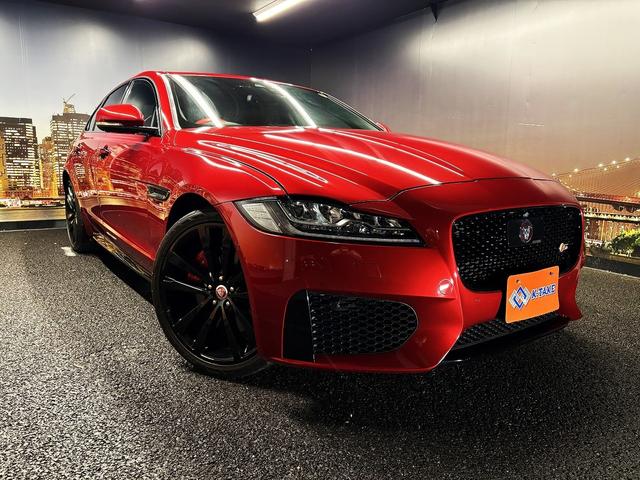 XF S ブラックパック(禁煙車)(サンルーフ)(赤/黒本革シート)(メーカーHDDナビ)(レーダークルーズ)(コーナーセンサー)(シートメモリー)(シートヒーター&クーラー)(純正20インチAW)(20枚目)