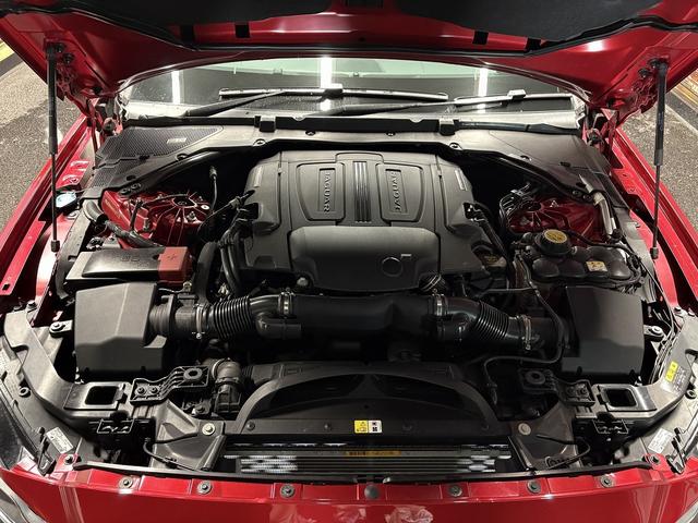 XF S ブラックパック(禁煙車)(サンルーフ)(赤/黒本革シート)(メーカーHDDナビ)(レーダークルーズ)(コーナーセンサー)(シートメモリー)(シートヒーター&クーラー)(純正20インチAW)(28枚目)