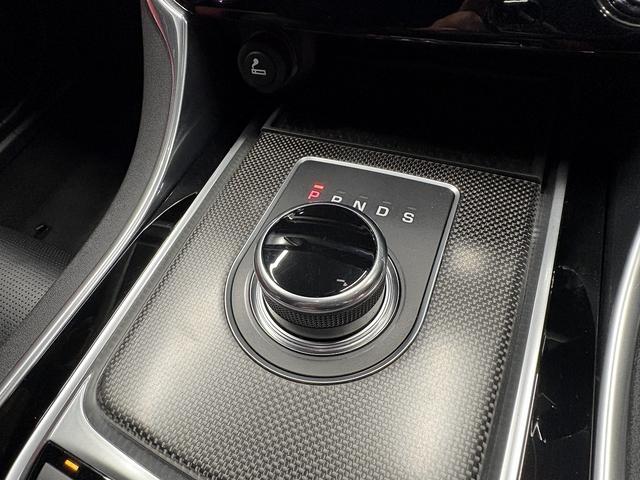 XF S ブラックパック(禁煙車)(サンルーフ)(赤/黒本革シート)(メーカーHDDナビ)(レーダークルーズ)(コーナーセンサー)(シートメモリー)(シートヒーター&クーラー)(純正20インチAW)(38枚目)