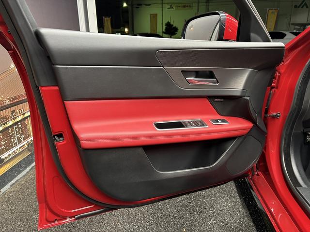 XF S ブラックパック(禁煙車)(サンルーフ)(赤/黒本革シート)(メーカーHDDナビ)(レーダークルーズ)(コーナーセンサー)(シートメモリー)(シートヒーター&クーラー)(純正20インチAW)(54枚目)