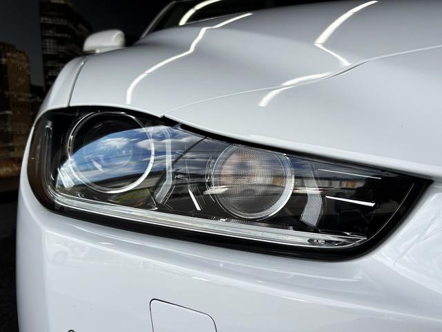 ＸＥ ＸＥ　プレステージ　（禁煙車）（ベージュ本革シート）（ターボ）（メーカーＨＤＤナビ）（レーダークルーズ）（コーナーセンサー）（シートメモリー）（シートヒーター）（ＭＥＲＤＩＡＮ）（レーンアシスト）（純正１８インチＡＷ）（13枚目）