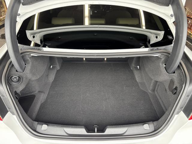 ＸＥ ＸＥ　プレステージ　（禁煙車）（ベージュ本革シート）（ターボ）（メーカーＨＤＤナビ）（レーダークルーズ）（コーナーセンサー）（シートメモリー）（シートヒーター）（ＭＥＲＤＩＡＮ）（レーンアシスト）（純正１８インチＡＷ）（15枚目）