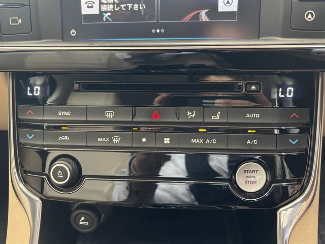 ＸＥ ＸＥ　プレステージ　（禁煙車）（ベージュ本革シート）（ターボ）（メーカーＨＤＤナビ）（レーダークルーズ）（コーナーセンサー）（シートメモリー）（シートヒーター）（ＭＥＲＤＩＡＮ）（レーンアシスト）（純正１８インチＡＷ）（33枚目）