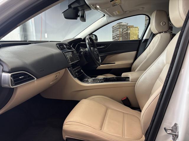 ＸＥ ＸＥ　プレステージ　（禁煙車）（ベージュ本革シート）（ターボ）（メーカーＨＤＤナビ）（レーダークルーズ）（コーナーセンサー）（シートメモリー）（シートヒーター）（ＭＥＲＤＩＡＮ）（レーンアシスト）（純正１８インチＡＷ）（40枚目）