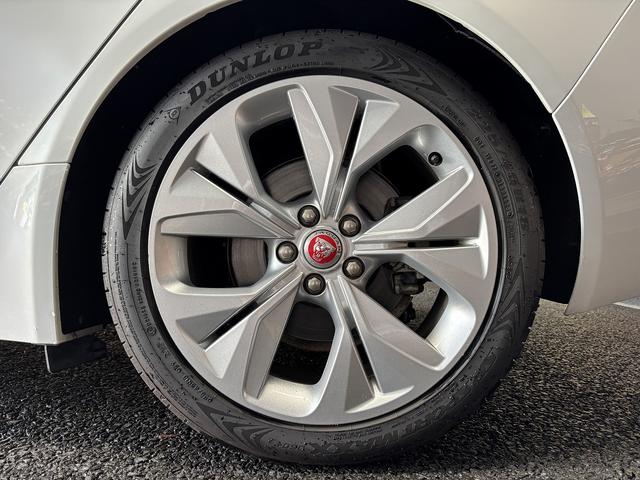 ＸＥ ＸＥ　プレステージ　（禁煙車）（ベージュ本革シート）（ターボ）（メーカーＨＤＤナビ）（レーダークルーズ）（コーナーセンサー）（シートメモリー）（シートヒーター）（ＭＥＲＤＩＡＮ）（レーンアシスト）（純正１８インチＡＷ）（53枚目）