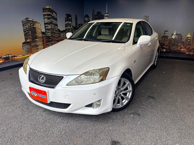 ＩＳ ＩＳ２５０　（禁煙車）（メーカーＨＤＤナビ）（バックカメラ）（クルーズコントロール）（クリアランスソナー）（スマートキー）（パワーシート）（フルセグ）（ＥＴＣ）（パドルシフト）（ＨＩＤ）（純正１７インチＡＷ）（21枚目）