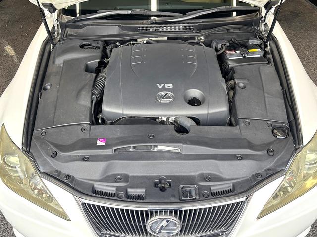 ＩＳ ＩＳ２５０　（禁煙車）（メーカーＨＤＤナビ）（バックカメラ）（クルーズコントロール）（クリアランスソナー）（スマートキー）（パワーシート）（フルセグ）（ＥＴＣ）（パドルシフト）（ＨＩＤ）（純正１７インチＡＷ）（25枚目）