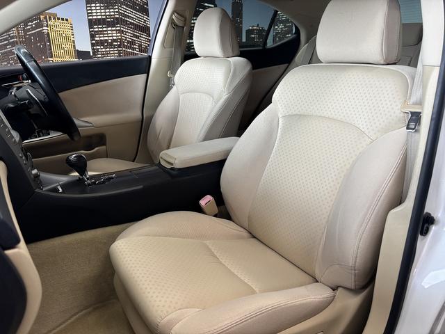 ＩＳ ＩＳ２５０　（禁煙車）（メーカーＨＤＤナビ）（バックカメラ）（クルーズコントロール）（クリアランスソナー）（スマートキー）（パワーシート）（フルセグ）（ＥＴＣ）（パドルシフト）（ＨＩＤ）（純正１７インチＡＷ）（49枚目）