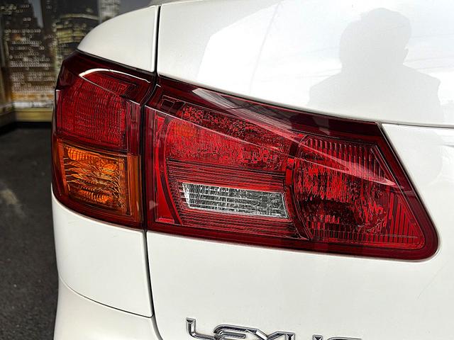 ＩＳ ＩＳ２５０　（禁煙車）（メーカーＨＤＤナビ）（バックカメラ）（クルーズコントロール）（クリアランスソナー）（スマートキー）（パワーシート）（フルセグ）（ＥＴＣ）（パドルシフト）（ＨＩＤ）（純正１７インチＡＷ）（54枚目）