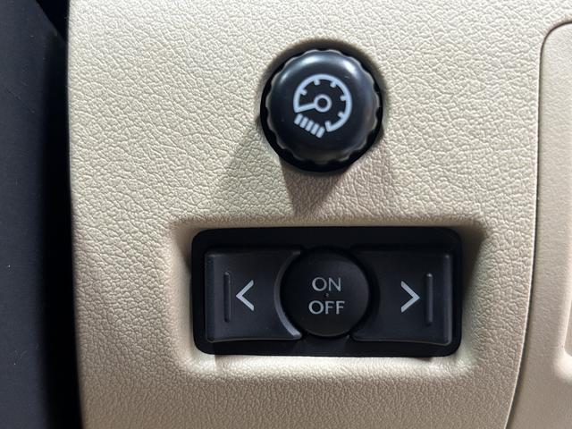 ＩＳ ＩＳ２５０　（禁煙車）（メーカーＨＤＤナビ）（バックカメラ）（クルーズコントロール）（クリアランスソナー）（スマートキー）（パワーシート）（フルセグ）（ＥＴＣ）（パドルシフト）（ＨＩＤ）（純正１７インチＡＷ）（60枚目）