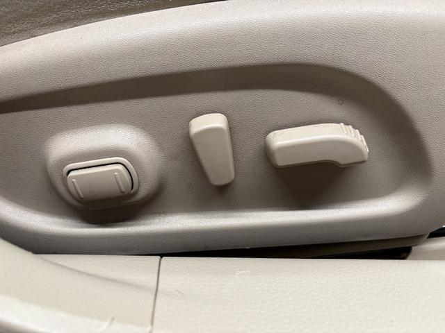 ティアナ XL (純正SDナビ)(バックカメラ)(エマージェンシーブレーキ)(コーナーセンサー)(HID)(スマートキー)(パワーシート)(ビルトインETC)(Bluetoothオーディオ)(純正16インチAW)(8枚目)