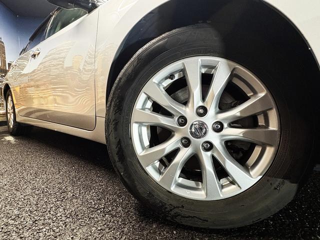 ティアナ XL (純正SDナビ)(バックカメラ)(エマージェンシーブレーキ)(コーナーセンサー)(HID)(スマートキー)(パワーシート)(ビルトインETC)(Bluetoothオーディオ)(純正16インチAW)(12枚目)