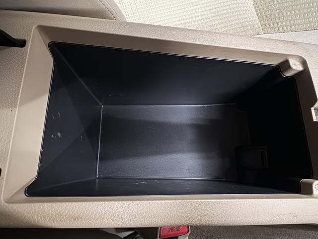 ティアナ XL (純正SDナビ)(バックカメラ)(エマージェンシーブレーキ)(コーナーセンサー)(HID)(スマートキー)(パワーシート)(ビルトインETC)(Bluetoothオーディオ)(純正16インチAW)(28枚目)