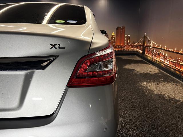 ティアナ XL (純正SDナビ)(バックカメラ)(エマージェンシーブレーキ)(コーナーセンサー)(HID)(スマートキー)(パワーシート)(ビルトインETC)(Bluetoothオーディオ)(純正16インチAW)(34枚目)