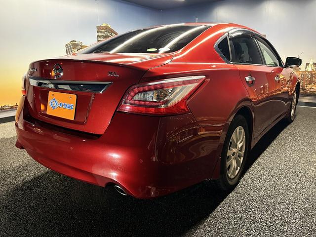 ティアナ XL (禁煙車)(メーカーナビ)(アラウンドビュー)(コーナーセンサー)(クルコン)(スマートキー)(パワーシート)(オットマン)(ETC)(Bluetoothオーディオ)(HID)(純正16インチAW)(22枚目)