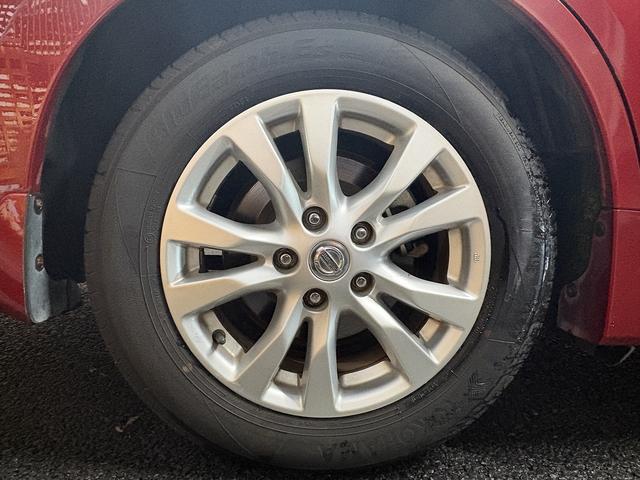 ティアナ XL (禁煙車)(メーカーナビ)(アラウンドビュー)(コーナーセンサー)(クルコン)(スマートキー)(パワーシート)(オットマン)(ETC)(Bluetoothオーディオ)(HID)(純正16インチAW)(25枚目)