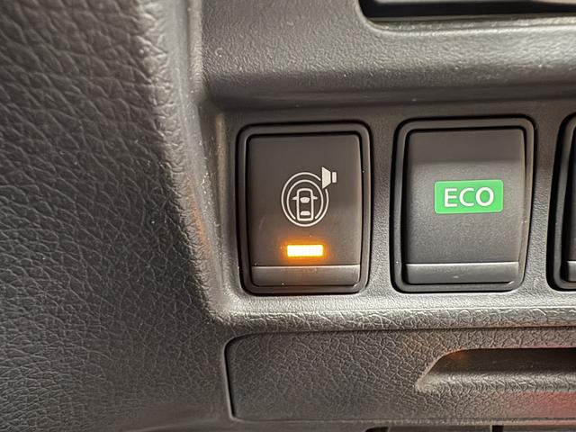 ティアナ XL (禁煙車)(メーカーナビ)(アラウンドビュー)(コーナーセンサー)(クルコン)(スマートキー)(パワーシート)(オットマン)(ETC)(Bluetoothオーディオ)(HID)(純正16インチAW)(35枚目)