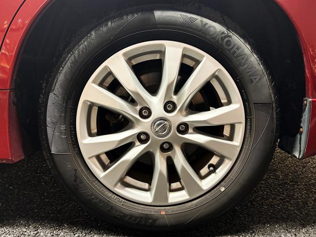 ティアナ XL (禁煙車)(メーカーナビ)(アラウンドビュー)(コーナーセンサー)(クルコン)(スマートキー)(パワーシート)(オットマン)(ETC)(Bluetoothオーディオ)(HID)(純正16インチAW)(41枚目)