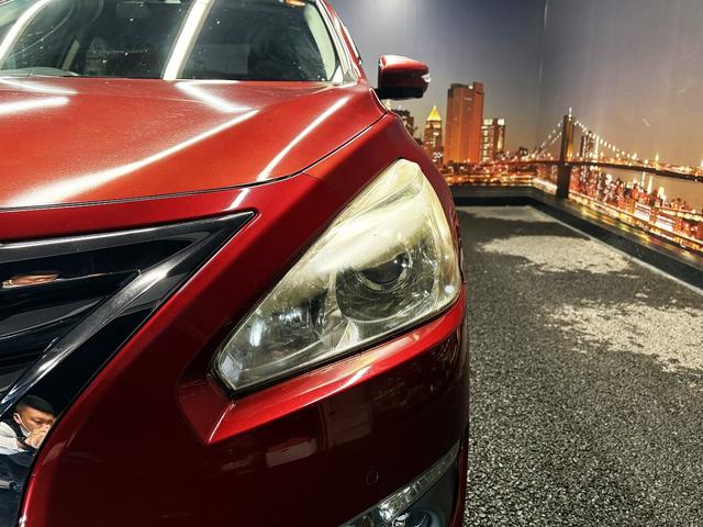 ティアナ XL (禁煙車)(メーカーナビ)(アラウンドビュー)(コーナーセンサー)(クルコン)(スマートキー)(パワーシート)(オットマン)(ETC)(Bluetoothオーディオ)(HID)(純正16インチAW)(43枚目)