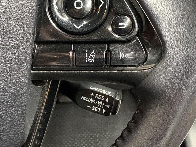 プリウス Ｓ　（禁煙車）（後期型）（フルエアロ）（純正ＳＤナビ）（バックカメラ）（レーダークルーズ）（スマートキー）（ＬＥＤヘッドライト）（ＥＴＣ）（Ｂｌｕｅｔｏｏｔｈオーディオ）（純正１５インチＡＷ）（8枚目）