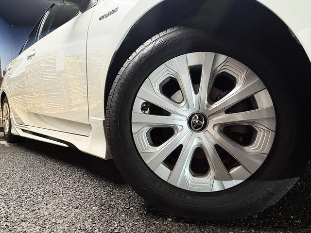 プリウス Ｓ　（禁煙車）（後期型）（フルエアロ）（純正ＳＤナビ）（バックカメラ）（レーダークルーズ）（スマートキー）（ＬＥＤヘッドライト）（ＥＴＣ）（Ｂｌｕｅｔｏｏｔｈオーディオ）（純正１５インチＡＷ）（12枚目）