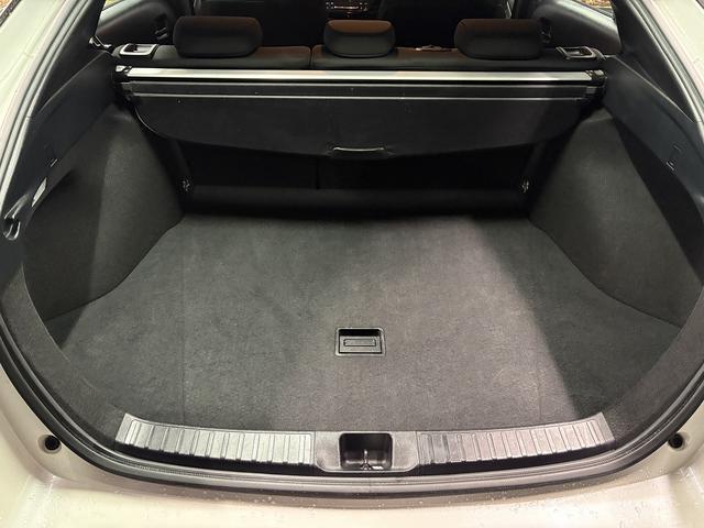 プリウス Ｓ　（禁煙車）（後期型）（フルエアロ）（純正ＳＤナビ）（バックカメラ）（レーダークルーズ）（スマートキー）（ＬＥＤヘッドライト）（ＥＴＣ）（Ｂｌｕｅｔｏｏｔｈオーディオ）（純正１５インチＡＷ）（13枚目）