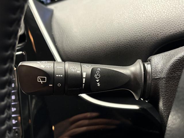 プリウス Ｓ　（禁煙車）（後期型）（フルエアロ）（純正ＳＤナビ）（バックカメラ）（レーダークルーズ）（スマートキー）（ＬＥＤヘッドライト）（ＥＴＣ）（Ｂｌｕｅｔｏｏｔｈオーディオ）（純正１５インチＡＷ）（22枚目）