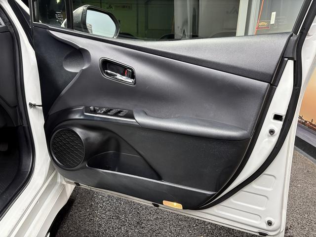 プリウス Ｓ　（禁煙車）（後期型）（フルエアロ）（純正ＳＤナビ）（バックカメラ）（レーダークルーズ）（スマートキー）（ＬＥＤヘッドライト）（ＥＴＣ）（Ｂｌｕｅｔｏｏｔｈオーディオ）（純正１５インチＡＷ）（25枚目）