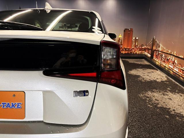 プリウス Ｓ　（禁煙車）（後期型）（フルエアロ）（純正ＳＤナビ）（バックカメラ）（レーダークルーズ）（スマートキー）（ＬＥＤヘッドライト）（ＥＴＣ）（Ｂｌｕｅｔｏｏｔｈオーディオ）（純正１５インチＡＷ）（31枚目）