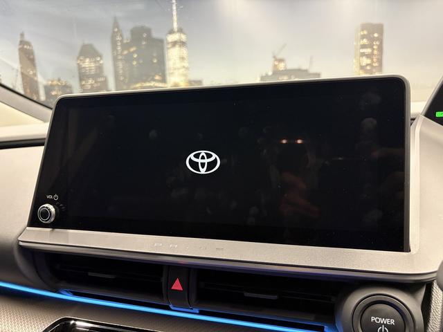 プリウス Z (禁煙車)(黒革シート)(メーカーナビ)(全周囲カメラ)(レーダークルーズ)(クリアランスソナー)(LEDヘッドライト)(パワーシート)(シートエアコン)(パワーバックドア)(純正19インチAW)(6枚目)