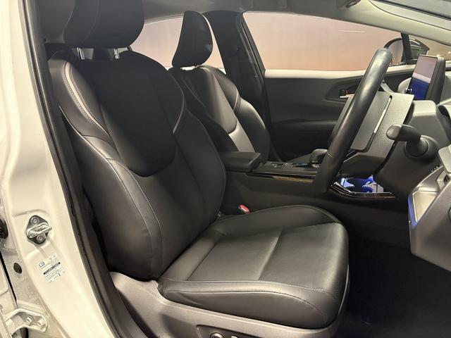 プリウス Z (禁煙車)(黒革シート)(メーカーナビ)(全周囲カメラ)(レーダークルーズ)(クリアランスソナー)(LEDヘッドライト)(パワーシート)(シートエアコン)(パワーバックドア)(純正19インチAW)(19枚目)