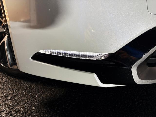 プリウス Z (禁煙車)(黒革シート)(メーカーナビ)(全周囲カメラ)(レーダークルーズ)(クリアランスソナー)(LEDヘッドライト)(パワーシート)(シートエアコン)(パワーバックドア)(純正19インチAW)(30枚目)