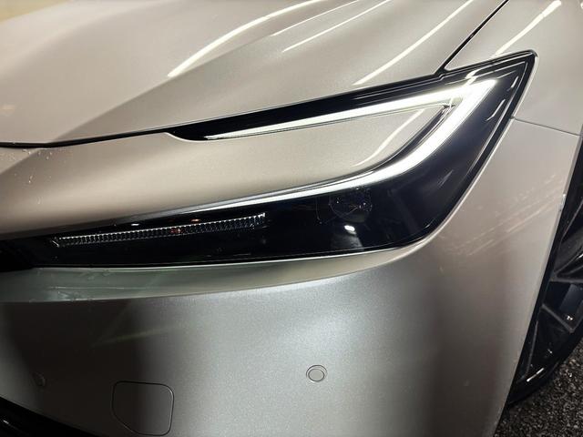 プリウス Z (禁煙車)(黒革シート)(メーカーナビ)(全周囲カメラ)(レーダークルーズ)(クリアランスソナー)(LEDヘッドライト)(パワーシート)(シートエアコン)(パワーバックドア)(純正19インチAW)(35枚目)