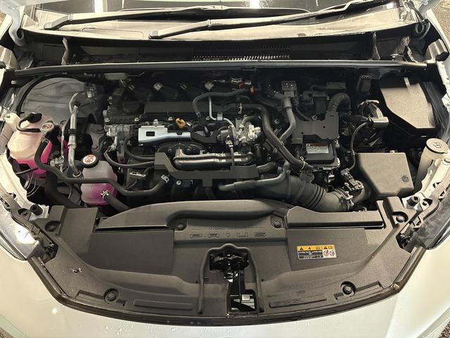 プリウス Z (禁煙車)(黒革シート)(メーカーナビ)(全周囲カメラ)(レーダークルーズ)(クリアランスソナー)(LEDヘッドライト)(パワーシート)(シートエアコン)(パワーバックドア)(純正19インチAW)(36枚目)