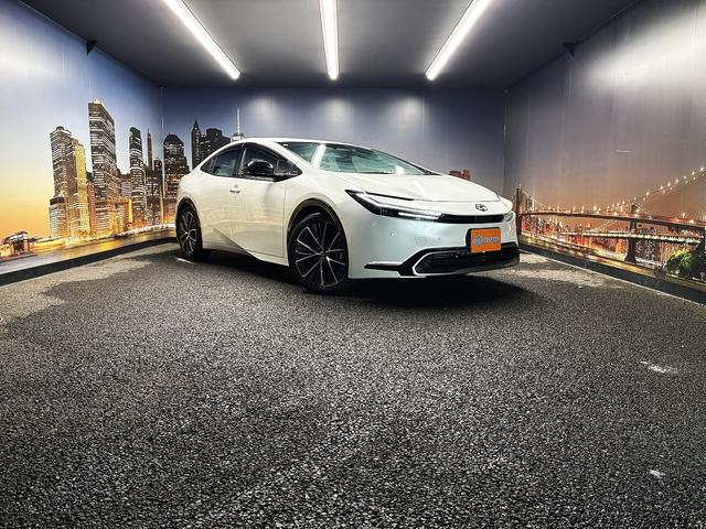 プリウス Z (禁煙車)(黒革シート)(メーカーナビ)(全周囲カメラ)(レーダークルーズ)(クリアランスソナー)(LEDヘッドライト)(パワーシート)(シートエアコン)(パワーバックドア)(純正19インチAW)(41枚目)