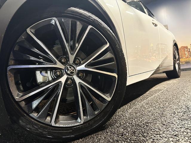 プリウス Z (禁煙車)(黒革シート)(メーカーナビ)(全周囲カメラ)(レーダークルーズ)(クリアランスソナー)(LEDヘッドライト)(パワーシート)(シートエアコン)(パワーバックドア)(純正19インチAW)(48枚目)