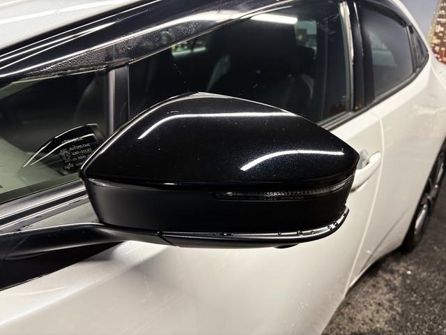 プリウス Z (禁煙車)(黒革シート)(メーカーナビ)(全周囲カメラ)(レーダークルーズ)(クリアランスソナー)(LEDヘッドライト)(パワーシート)(シートエアコン)(パワーバックドア)(純正19インチAW)(49枚目)