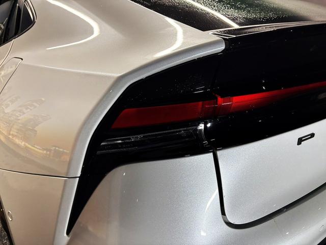 プリウス Z (禁煙車)(黒革シート)(メーカーナビ)(全周囲カメラ)(レーダークルーズ)(クリアランスソナー)(LEDヘッドライト)(パワーシート)(シートエアコン)(パワーバックドア)(純正19インチAW)(52枚目)