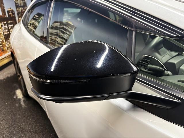 プリウス Z (禁煙車)(黒革シート)(メーカーナビ)(全周囲カメラ)(レーダークルーズ)(クリアランスソナー)(LEDヘッドライト)(パワーシート)(シートエアコン)(パワーバックドア)(純正19インチAW)(54枚目)